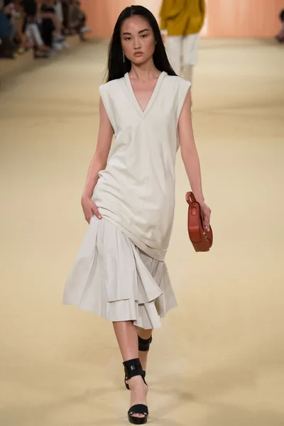 Look 5